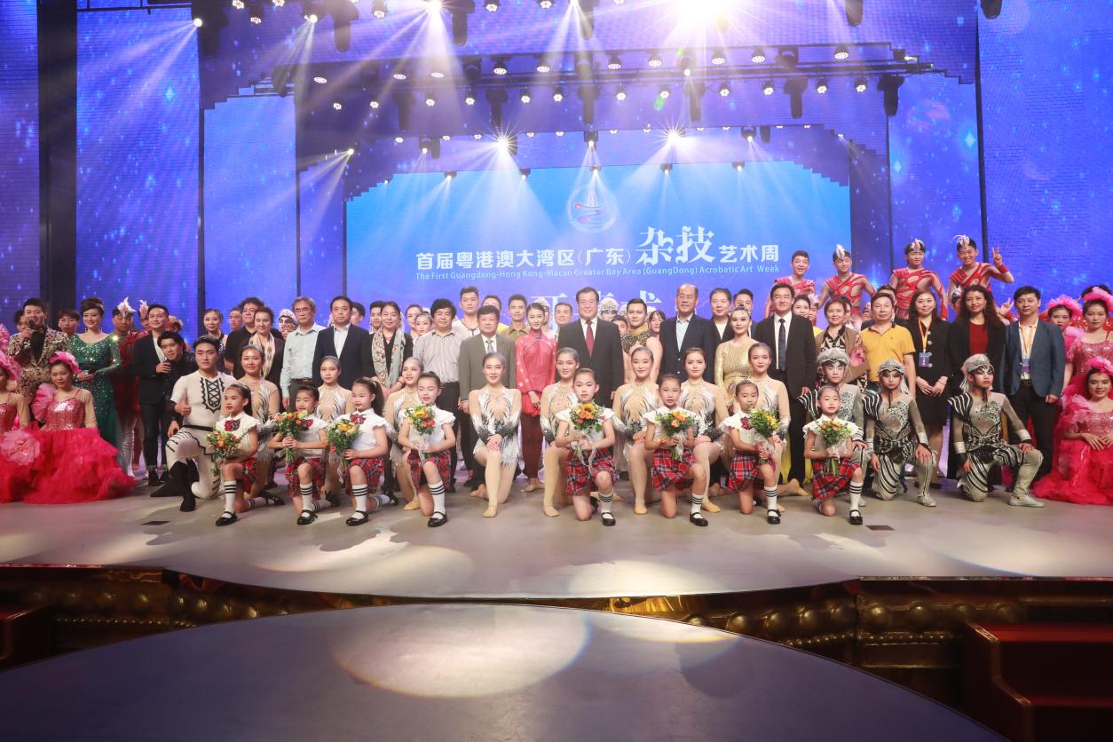 深圳文艺家丨王召 杂技最本质的属性就是带给人快乐